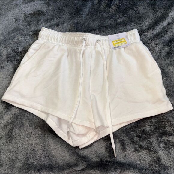Nwt XS Auden white fleece shorts with drawstring - Picture 1 of 3
